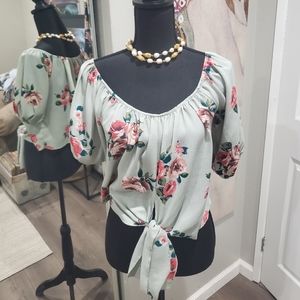 Short Sleeve Tie Waist Floral Wovan Top.